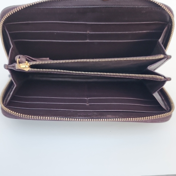 Bottega Veneta Round Long Wallet Intrecciato Dark Brown Leather Zippy Wallet! - Picture 8 of 16